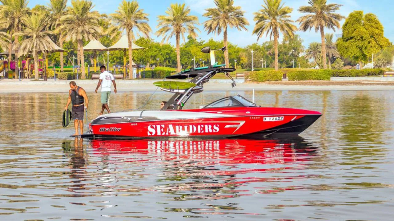 Creek Water Sports: Wake Surfing & Wake Foiling